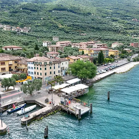 Charm Lakefront Assenza di Brenzone