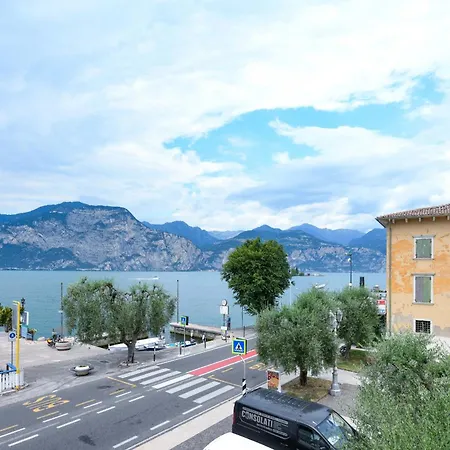 Charm Lakefront Assenza di Brenzone
