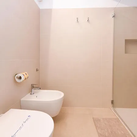 Apartment Charm Lakefront Assenza di Brenzone