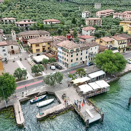 Apartment Charm Lakefront Assenza di Brenzone