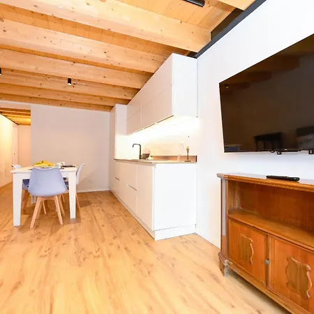 Apartment Charm Lakefront *